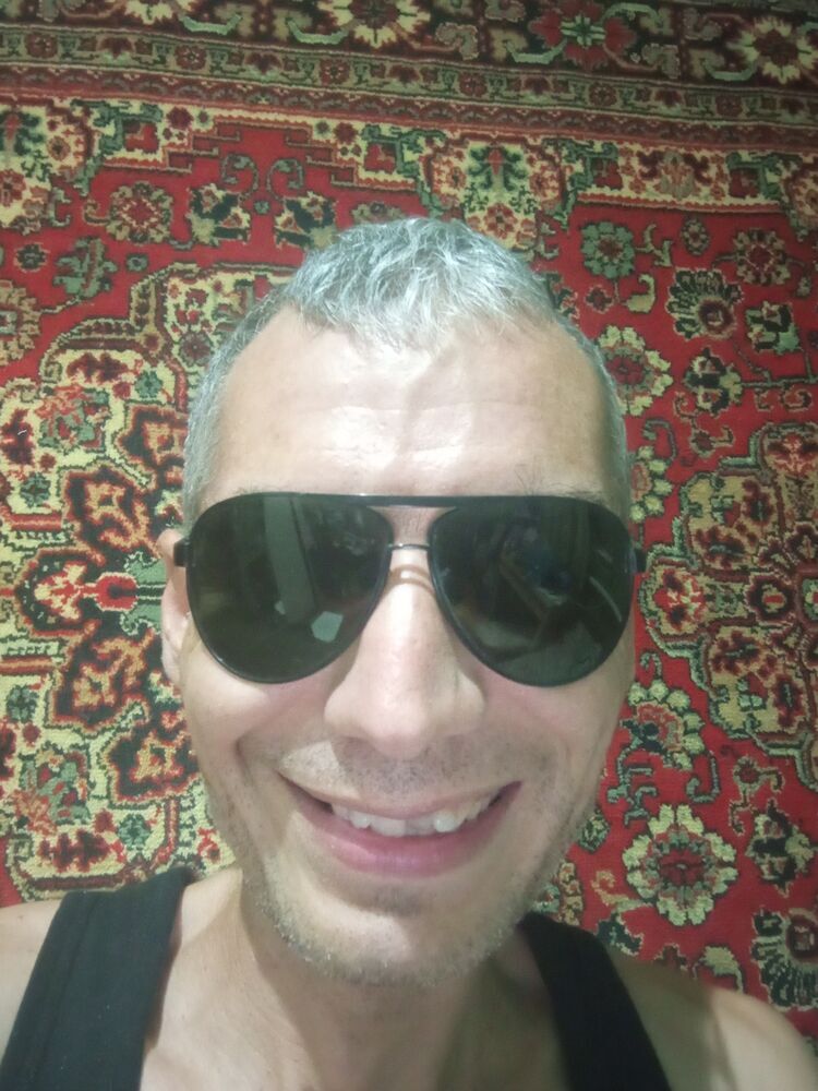  54353956  Everybody s, 42 ,    