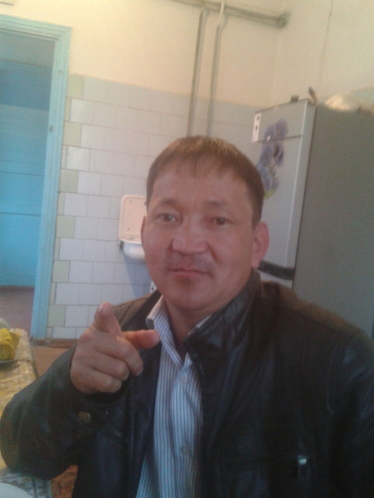  9359936  Melis, 47 ,    