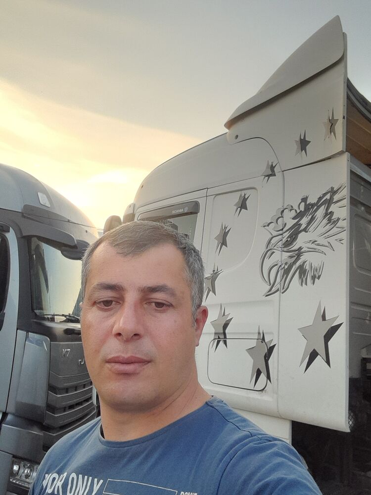  45650426  Arsen, 31 ,    