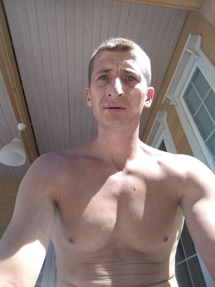  26808326  Denis, 35 ,    