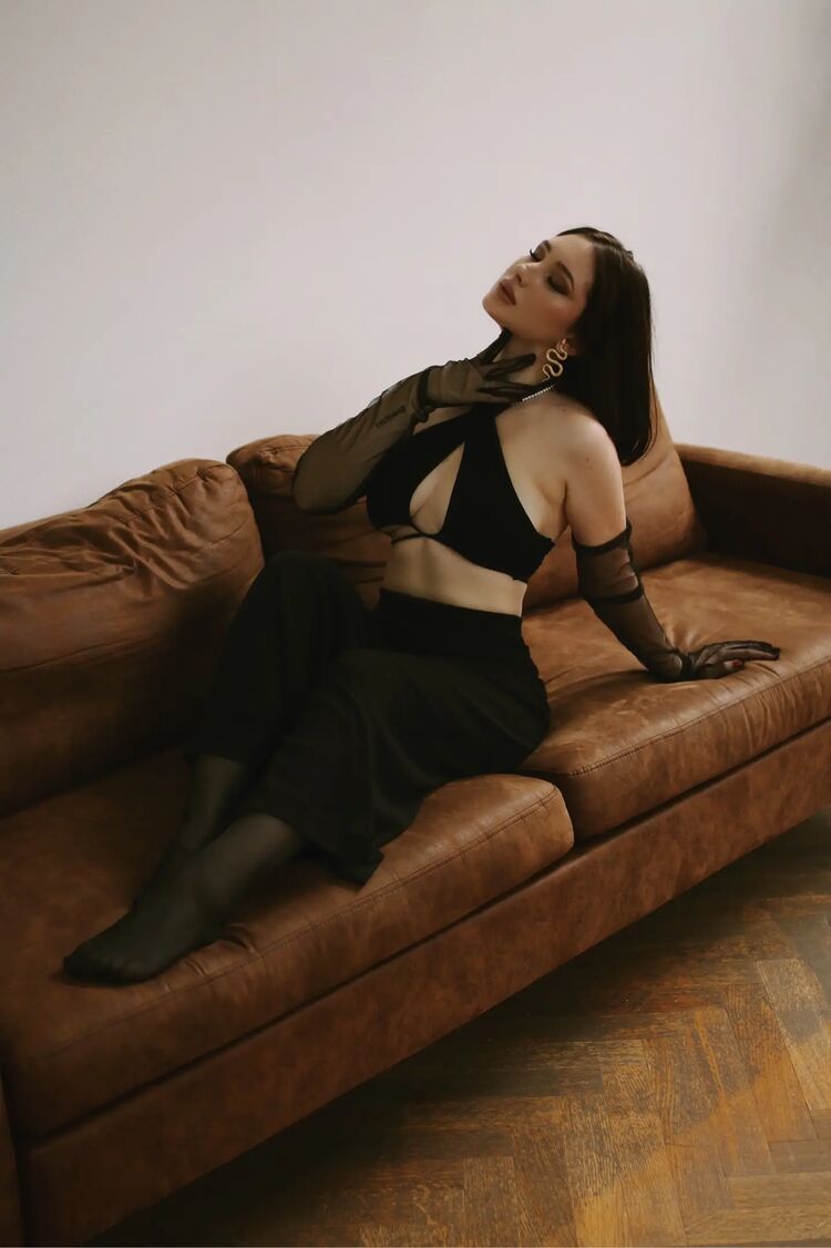  39247646  Dariya, 23 ,    