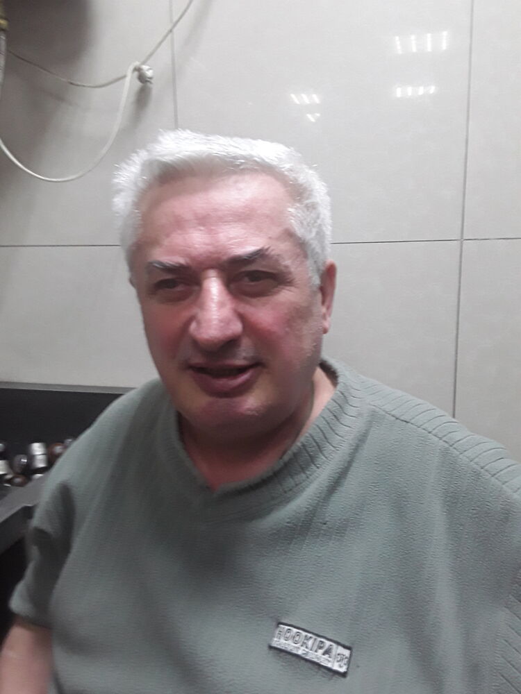  33653286  Mamuka, 47 ,    