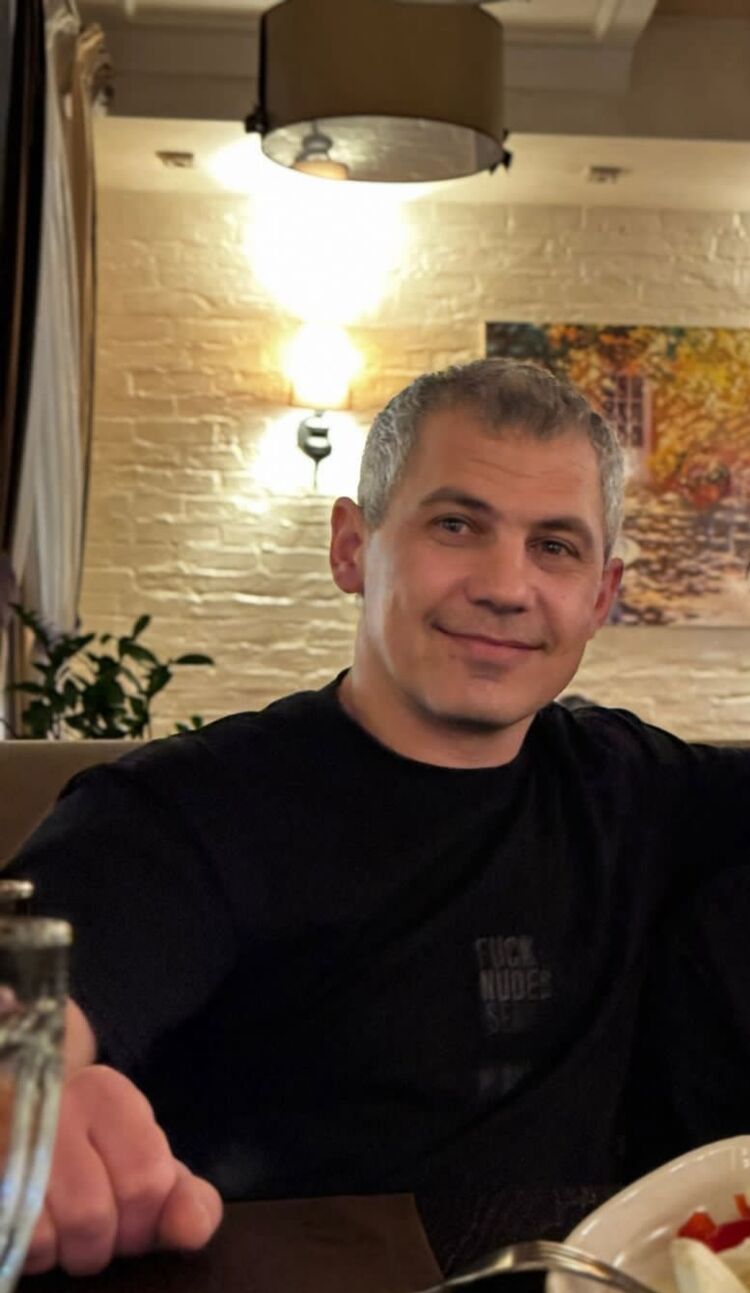 45855976  VLADIMIR, 45 ,    