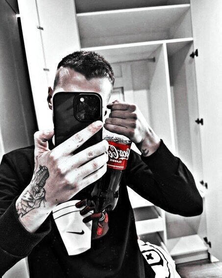 43107476  STANISLAV, 23 ,    