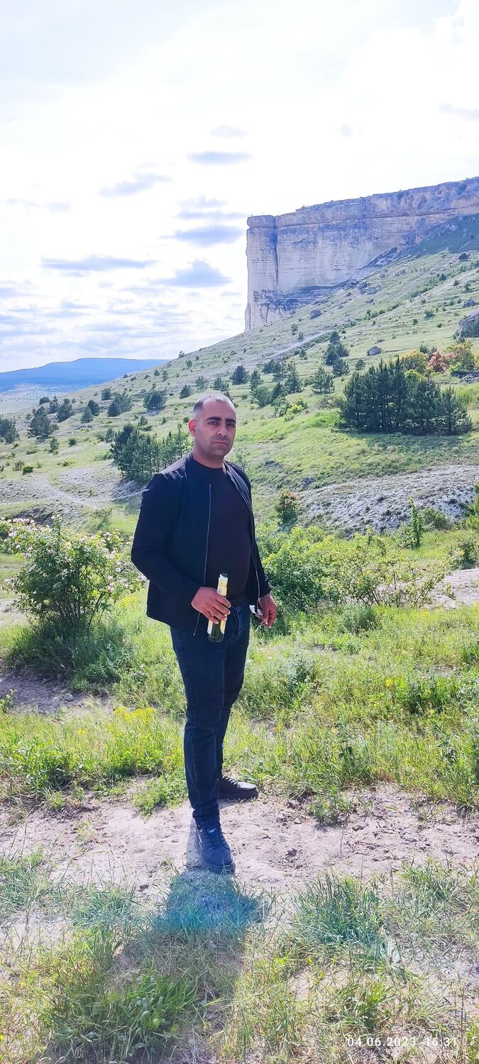  ,   Martin, 32 ,   ,   , c , 