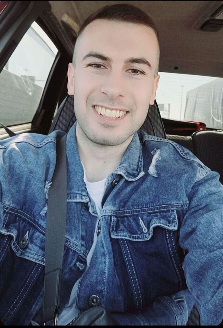  52255426  Artem, 28 ,    