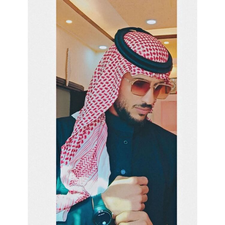  53425866  Naser, 26 ,    