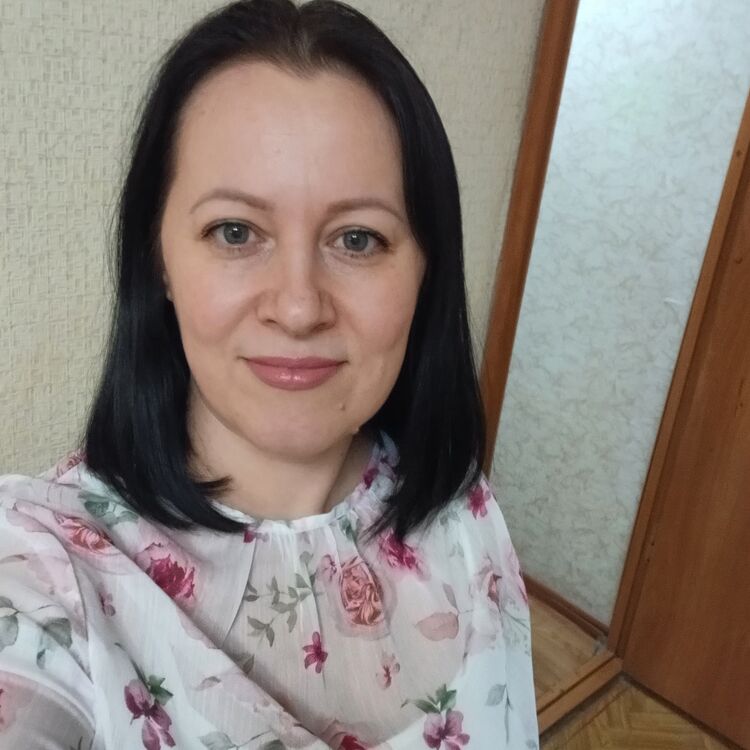  53105036  Elena, 42 ,    