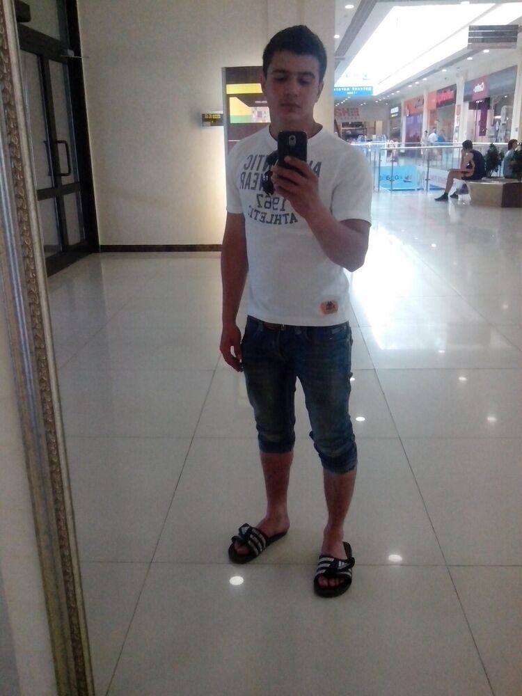  21908206  , 32 ,    