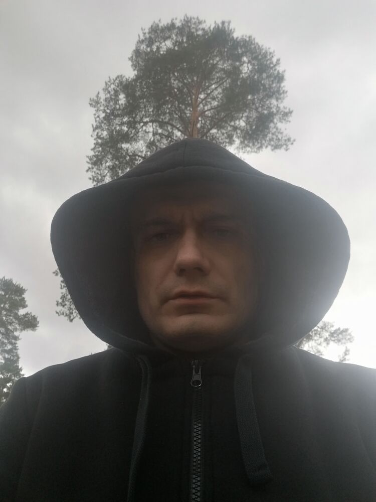  42628446  , 40 ,    