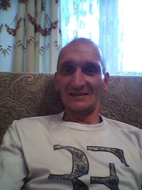  10425256  Sergey, 48 ,    