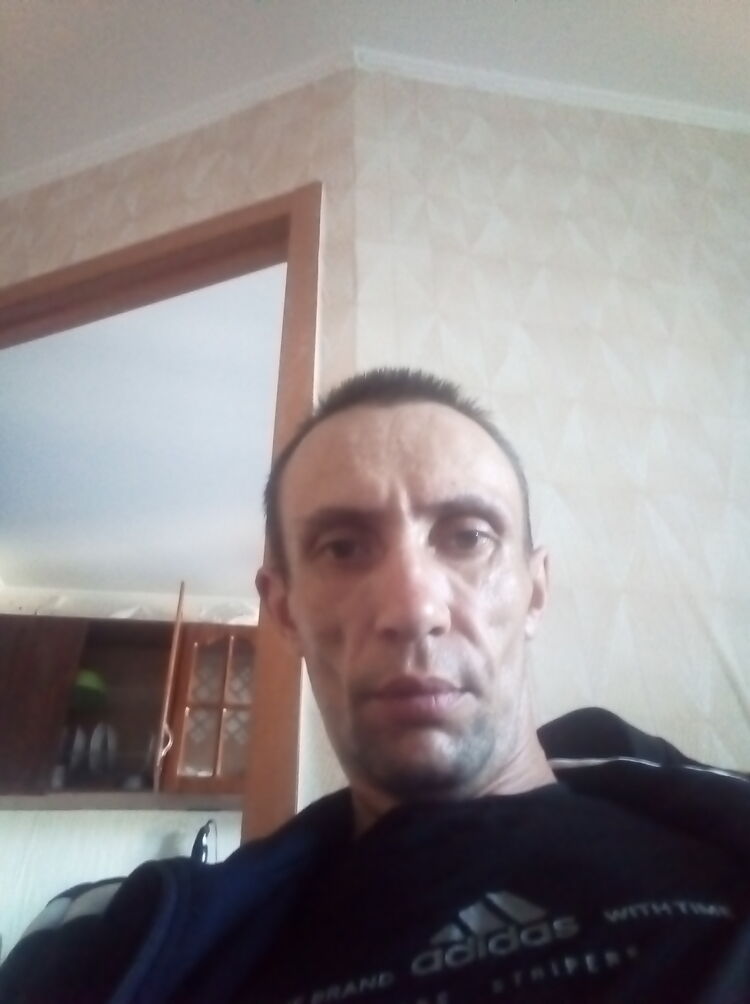  43430526  Xxx, 39 ,    