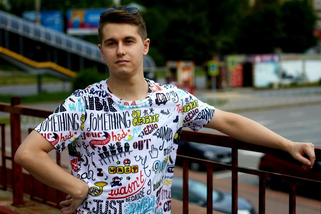  27673636  Alex, 32 ,    --