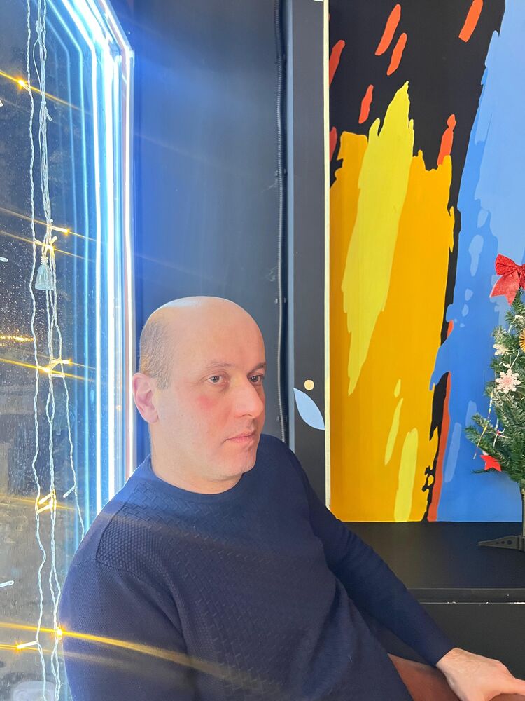  --,   , 40 ,     , c 