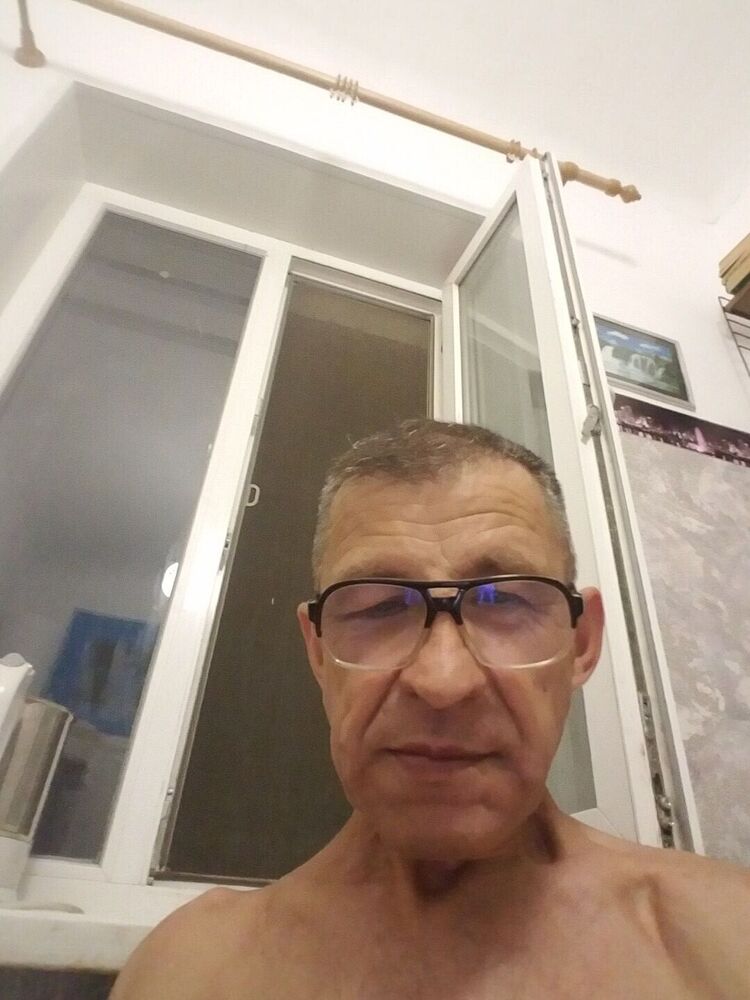  28673236  , 63 ,    