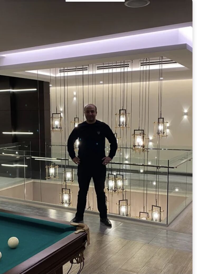  24531236  Artyom, 41 ,    -