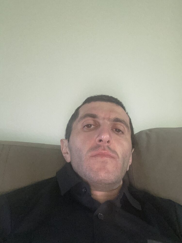  51215386  Hayk, 33 ,    