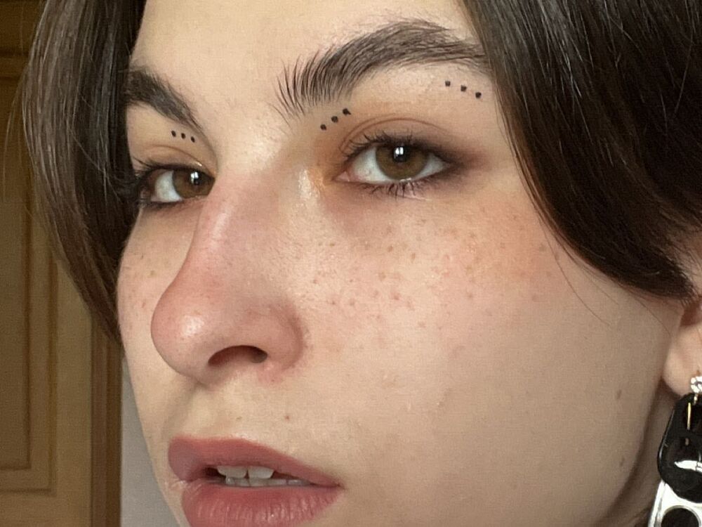  ,   Lizzy, 25 ,   ,   