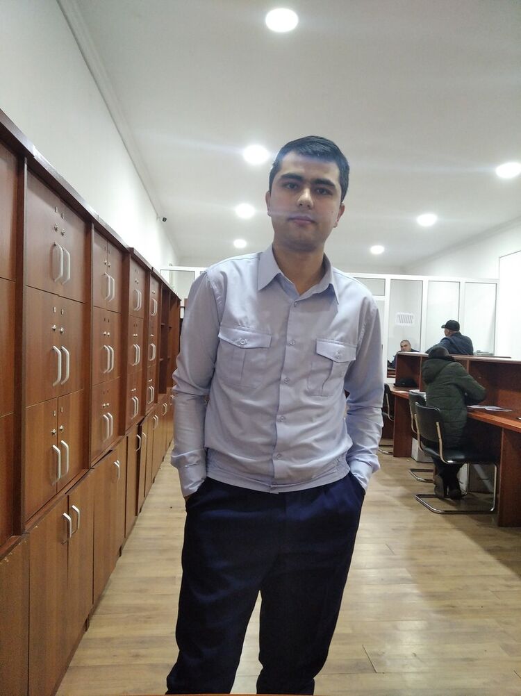  ,   Bahrom, 32 ,   ,   , c 