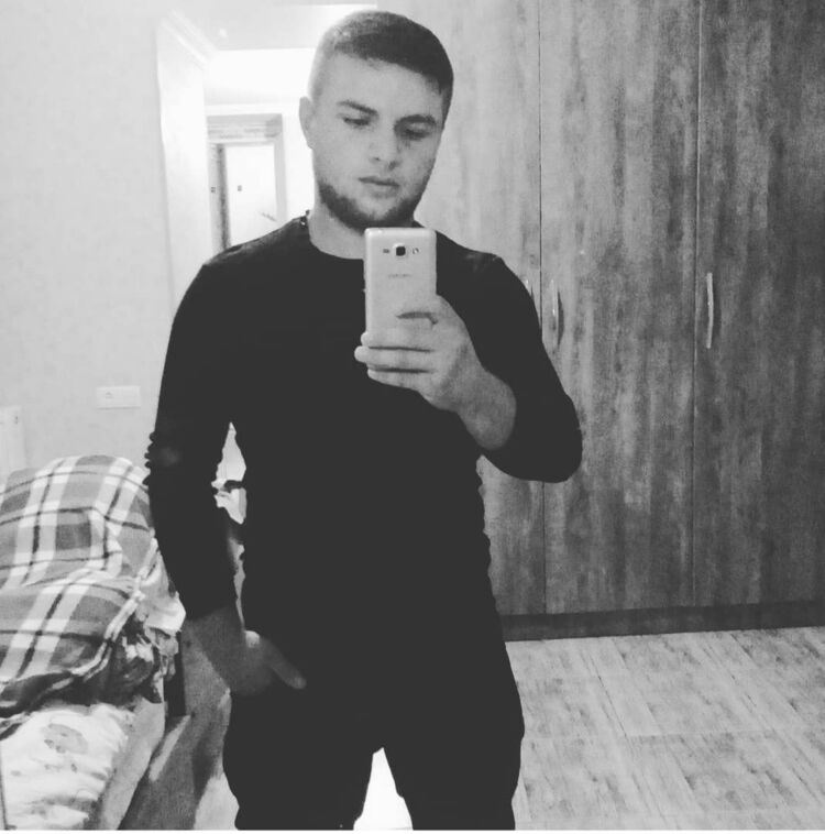  28786746  Ismail, 26 ,    