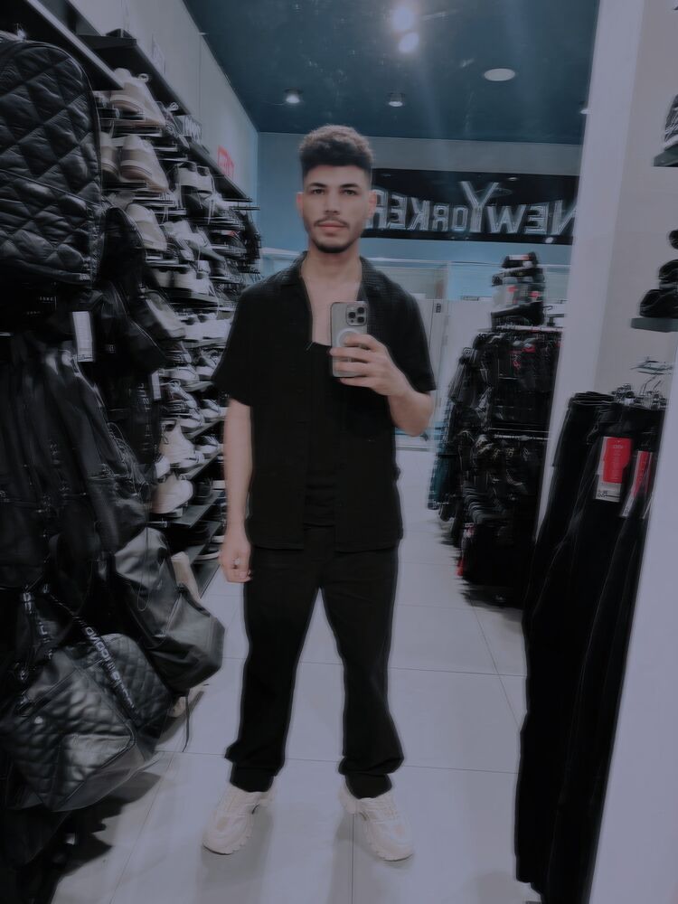  43446446  Moustafa Moh, 25 ,    