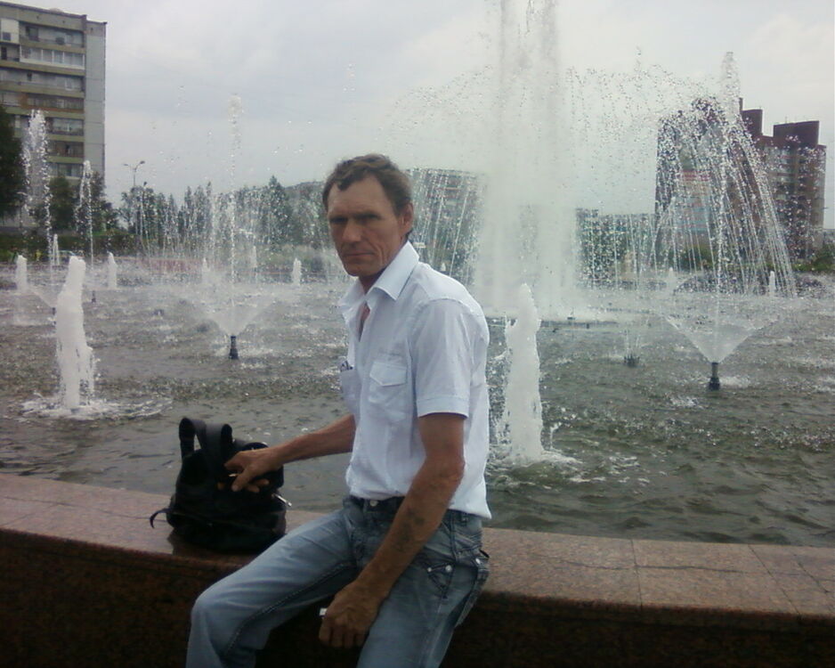  9742196  Vladimir, 62 ,    
