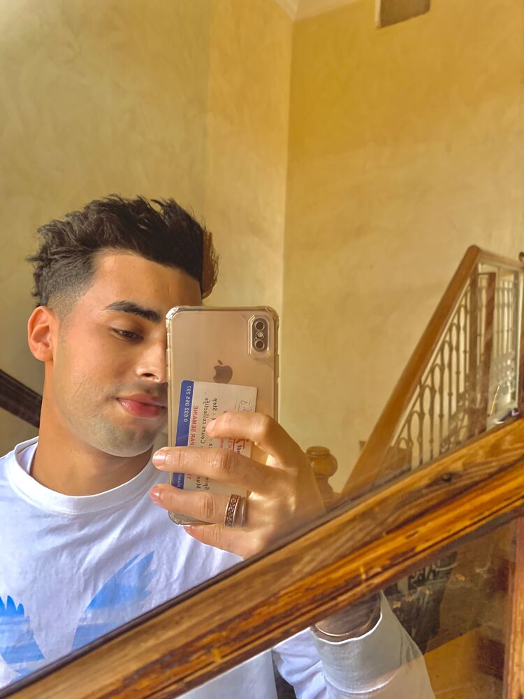  32848426  Simo, 23 ,    