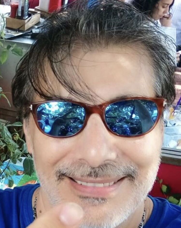  54093616  Ajlan, 49 ,    