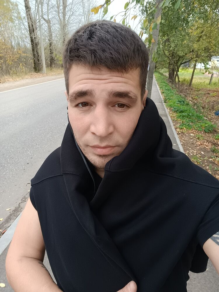  46609356  , 34 ,    