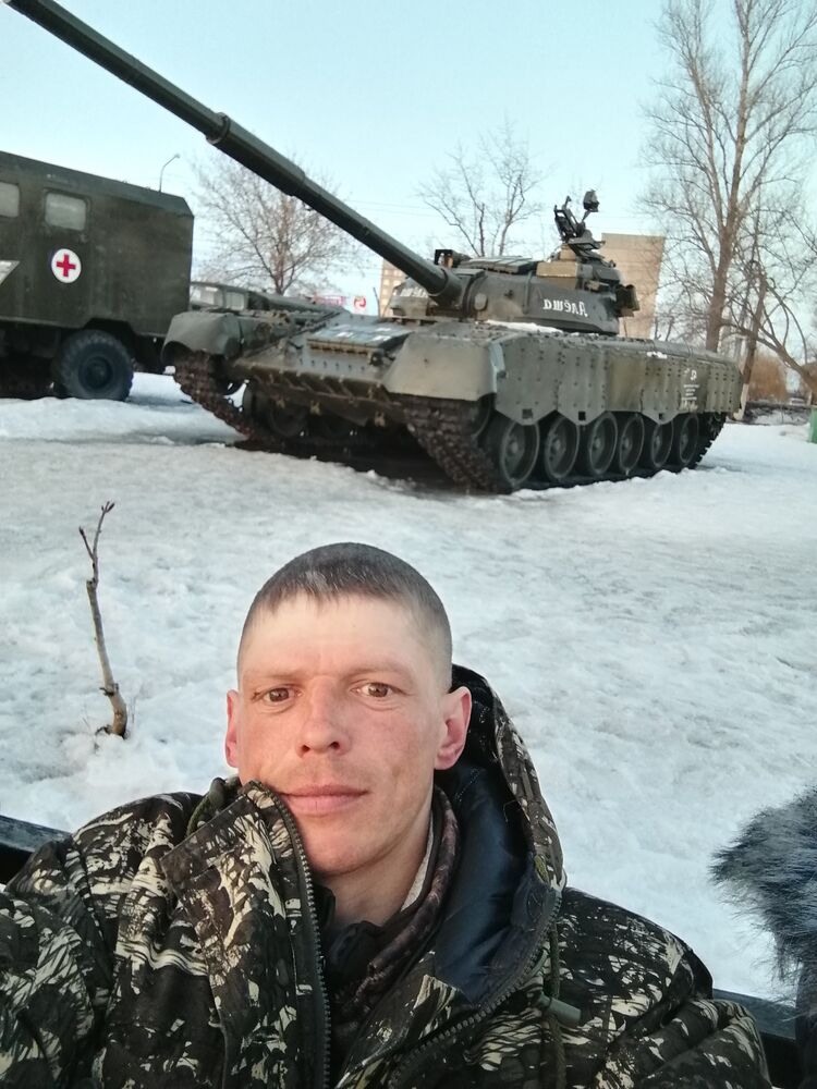  42304806  , 35 ,    