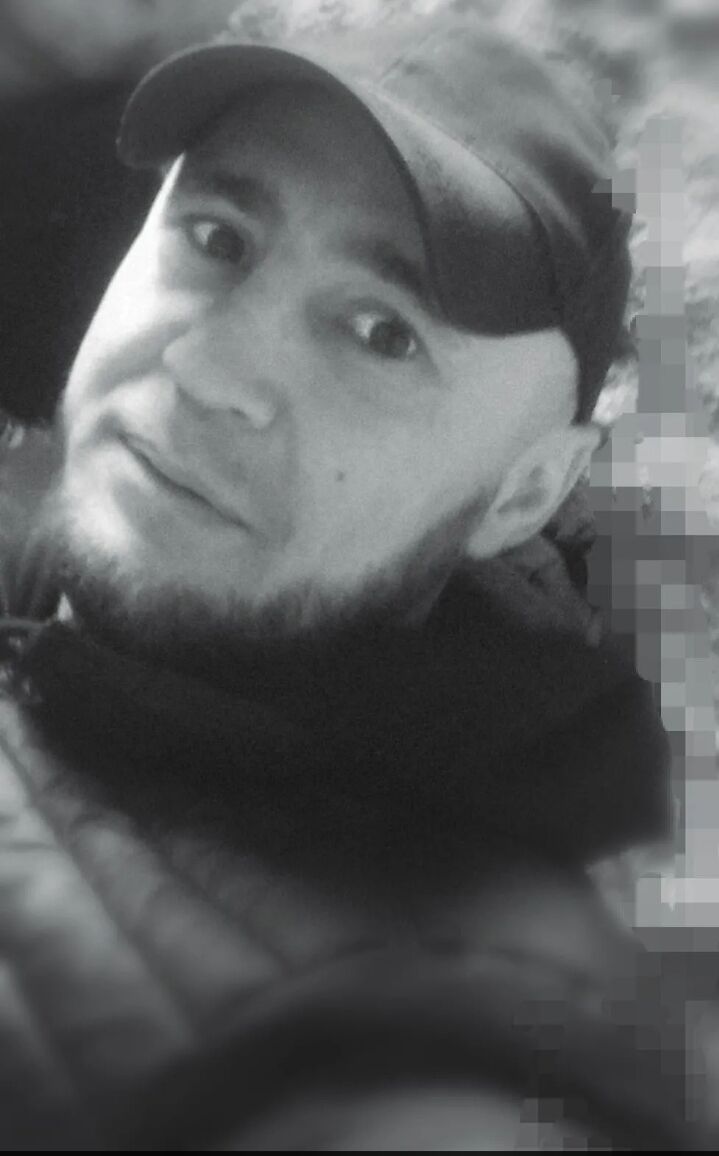  47920186  Vartan, 29 ,    