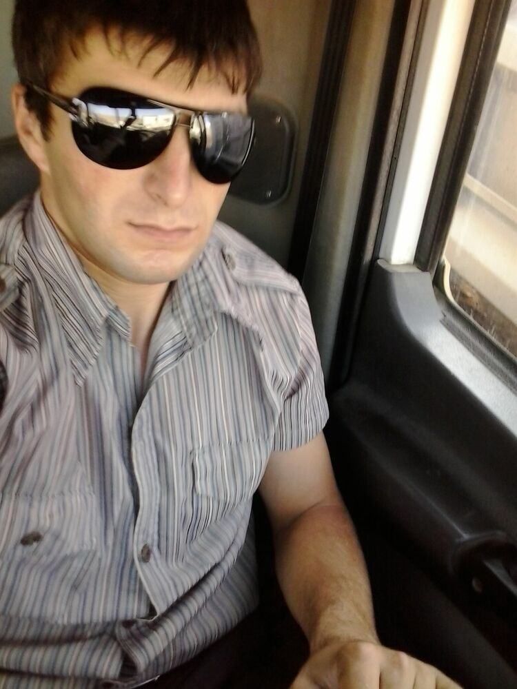  4623826  Zohrab, 34 ,    