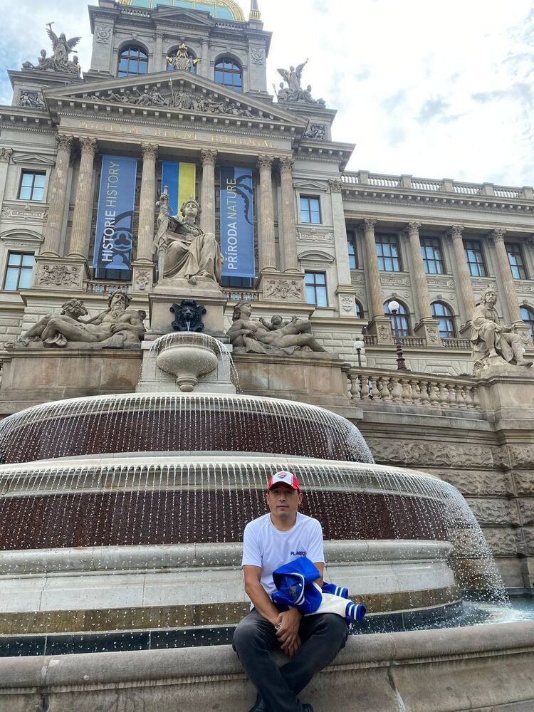  45195216   , 35 ,    Praha