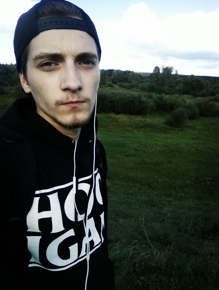  ,   Maxim, 28 ,   ,   , c 