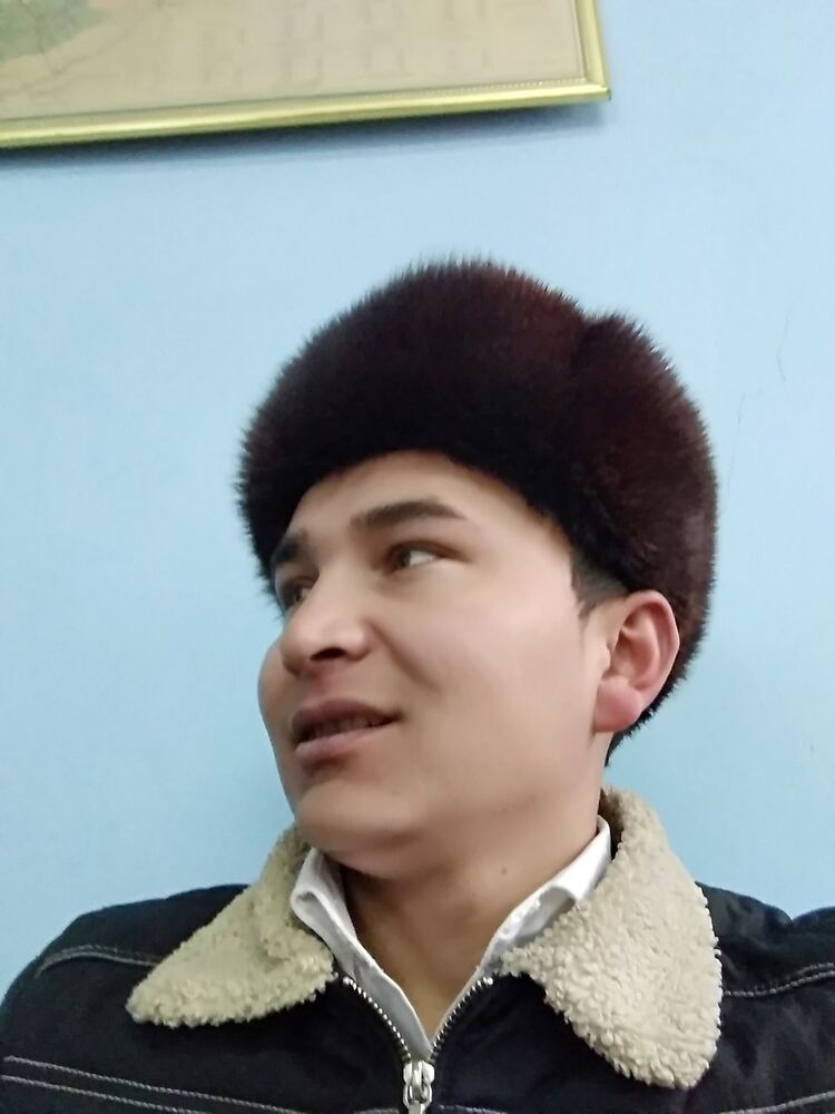  ,   Akon, 35 ,   