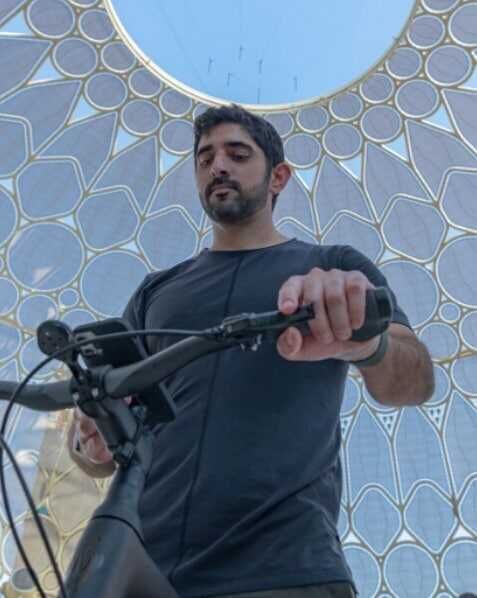  24146436  Sheikhhamdan, 42 ,    