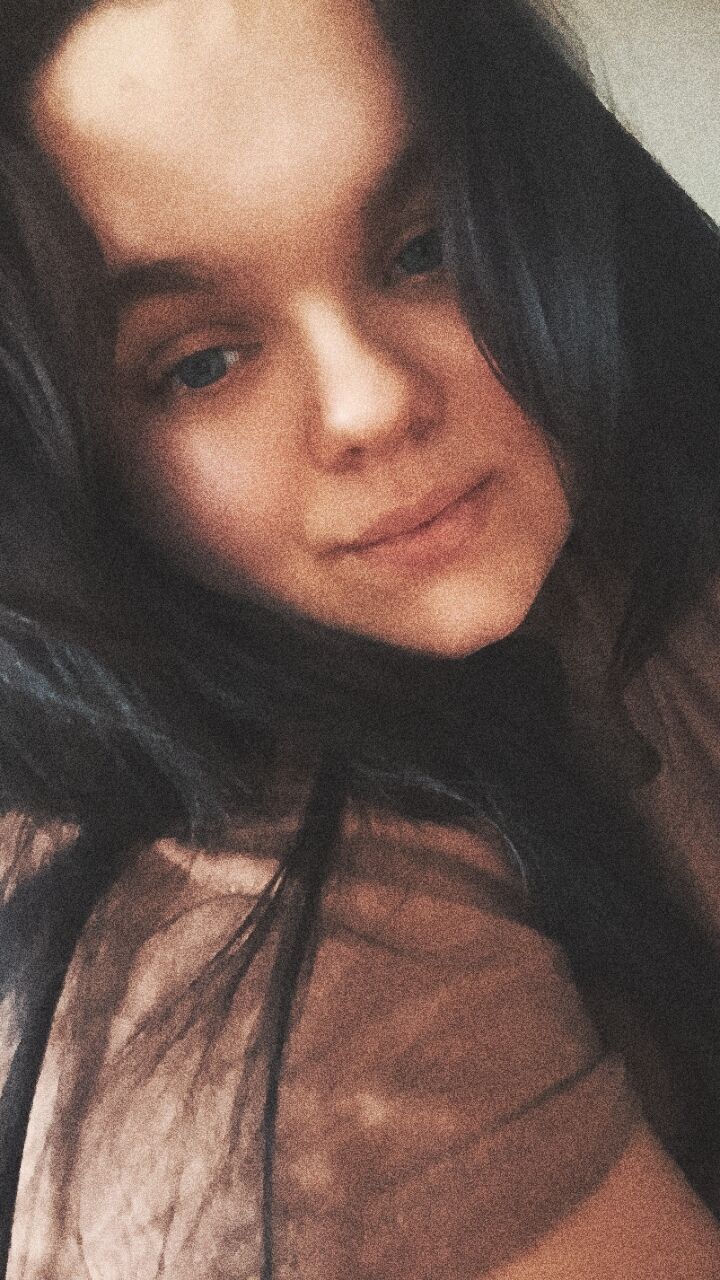  ,   Yana, 25 ,   c 