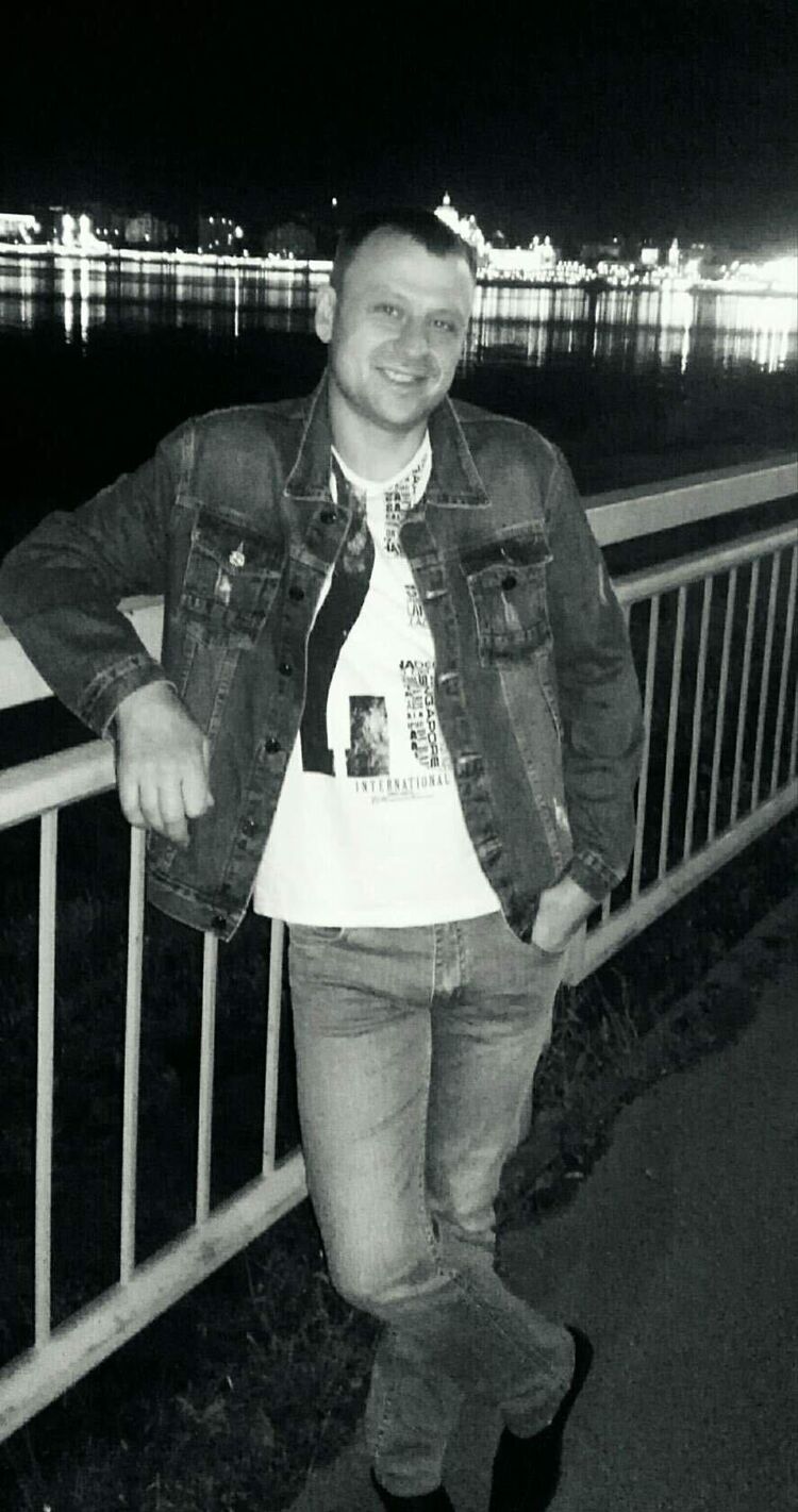  ,   Aleks, 46 ,   ,   