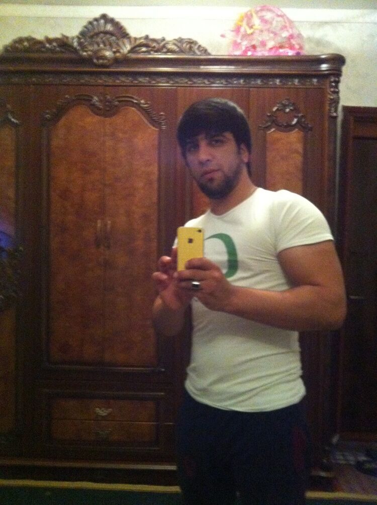  4558456  Ilhom, 33 ,    