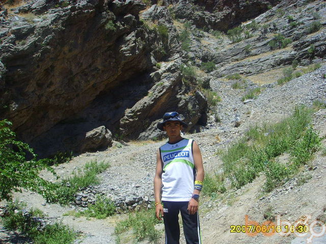  ,   Akmal, 38 ,     , c 