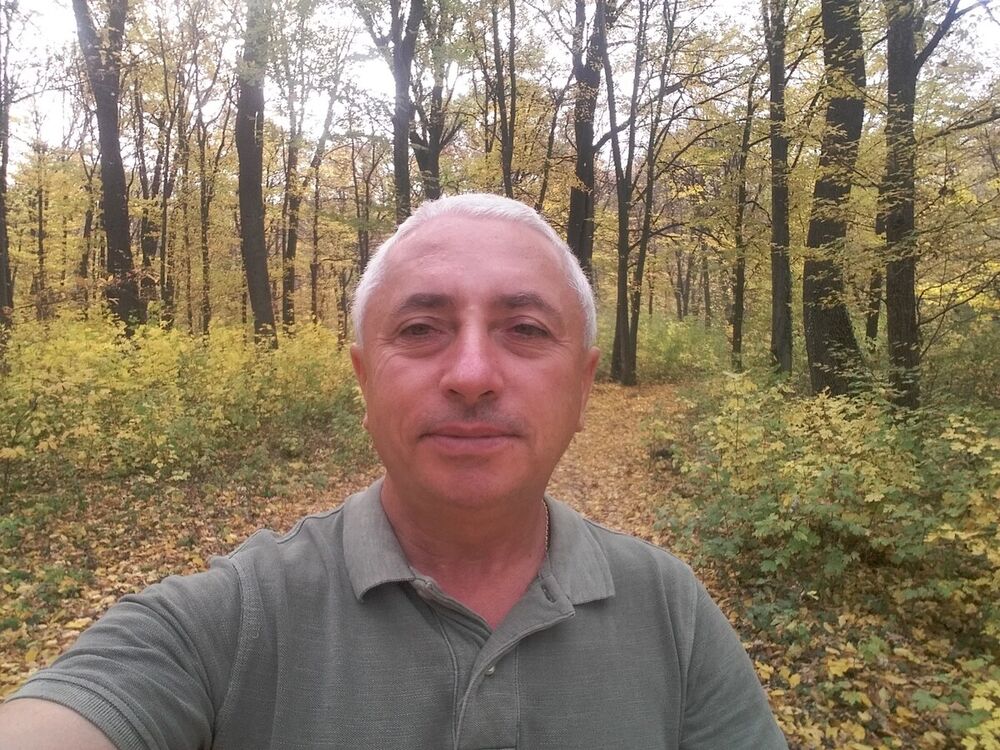  22542066  STEFAN, 58 ,    