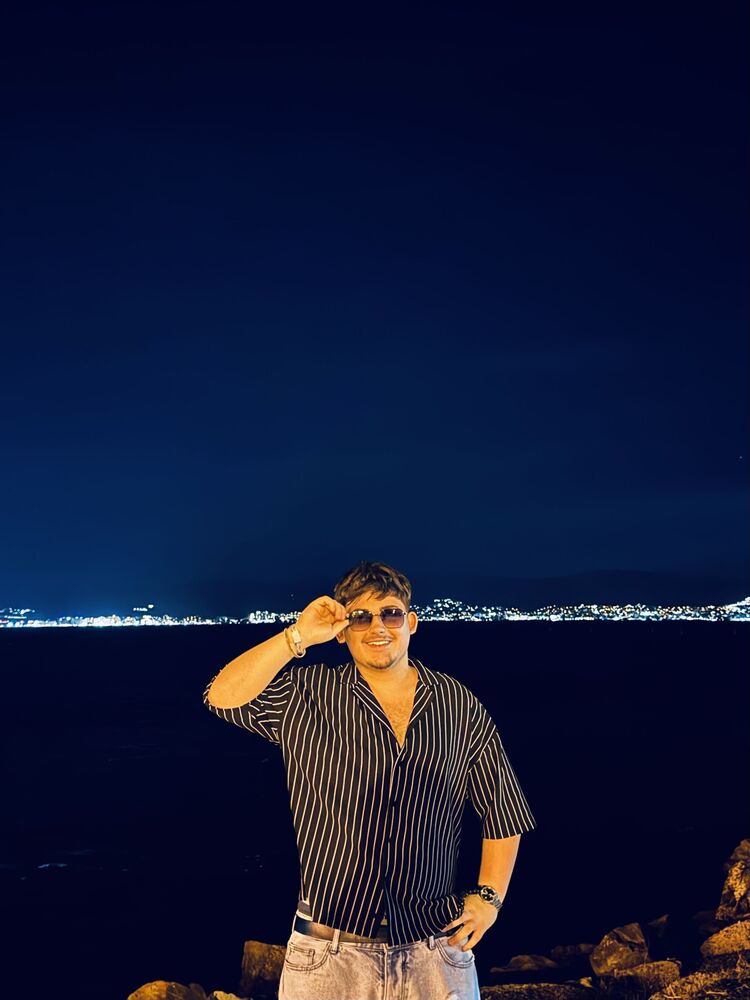  54107486  Cristi, 19 ,    