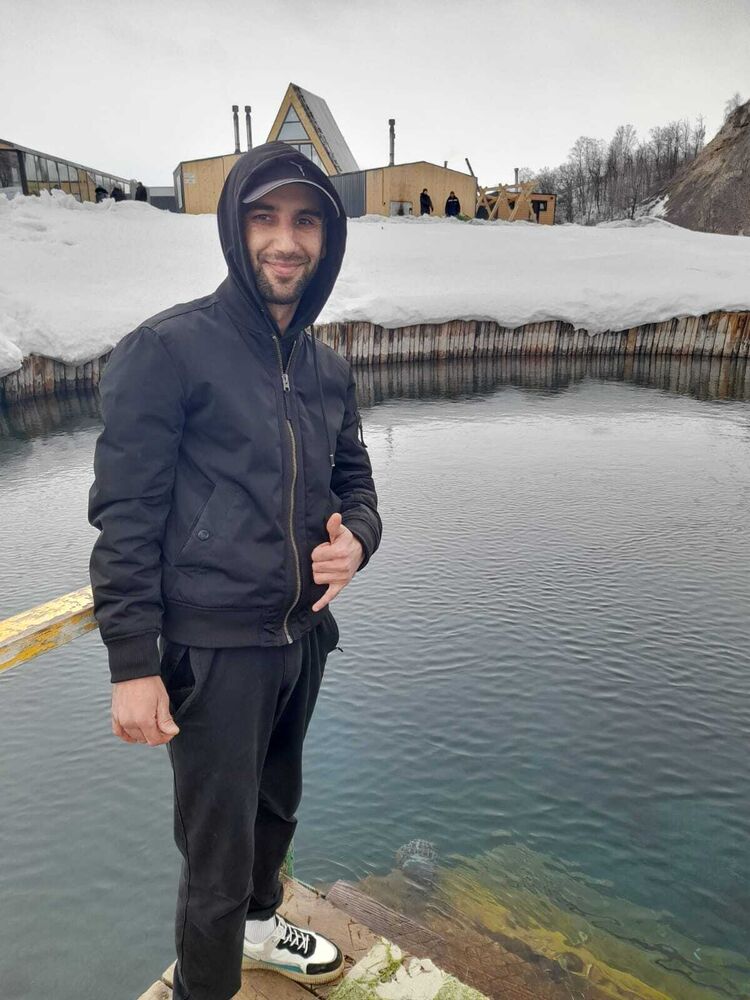  43297606  Timur, 34 ,    