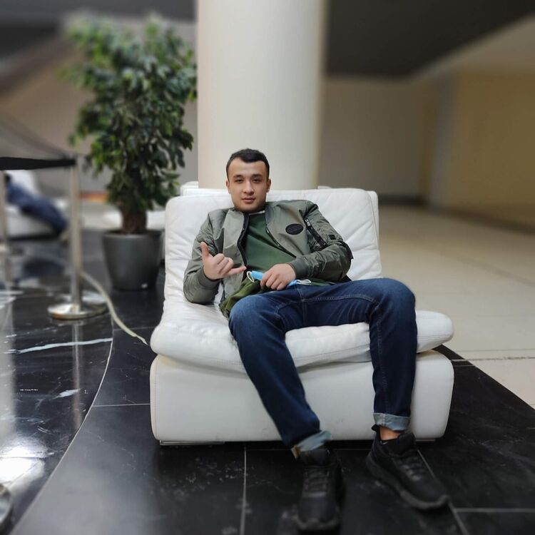  38532996  Mansurjon, 33 ,    