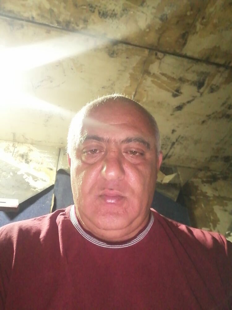  28694896  , 52 ,    