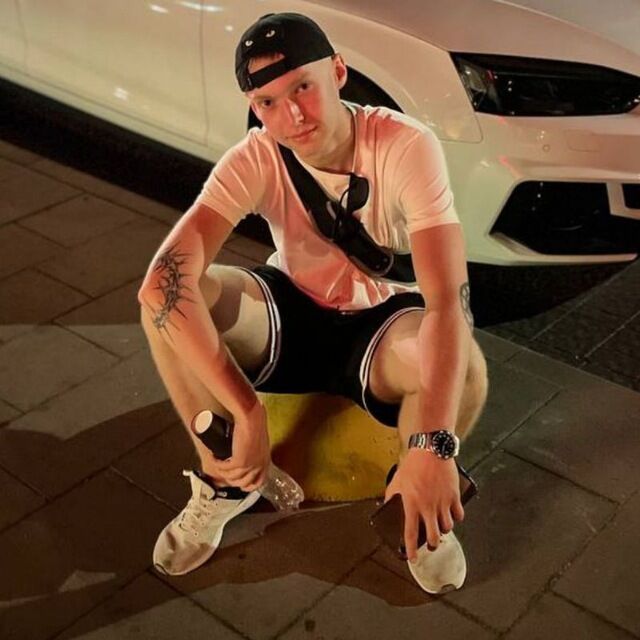 ,   Roman, 21 ,   ,   