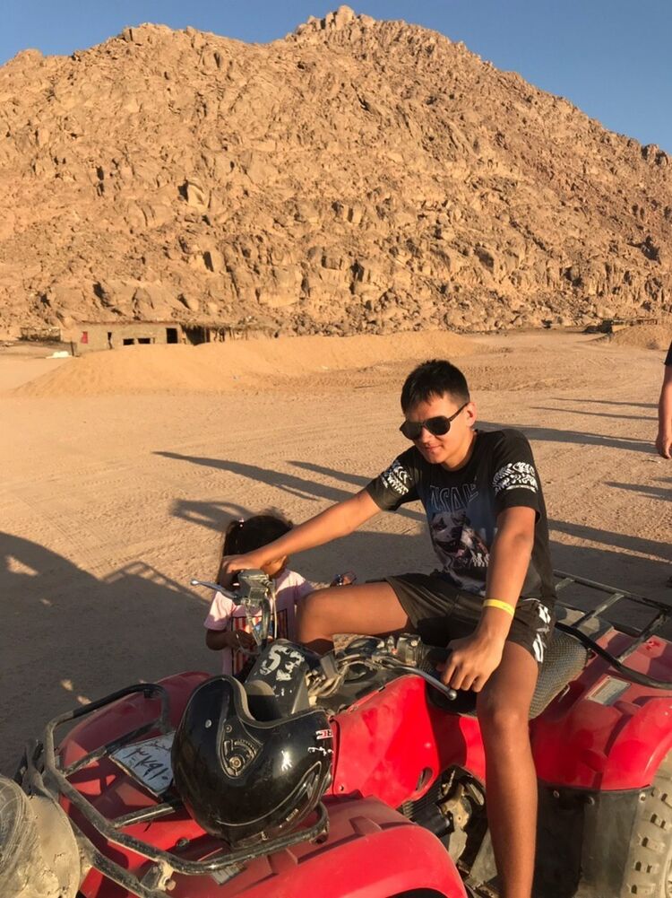  18647426  , 23 ,    