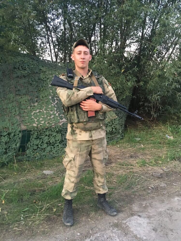  32001446  Sergey, 26 ,    