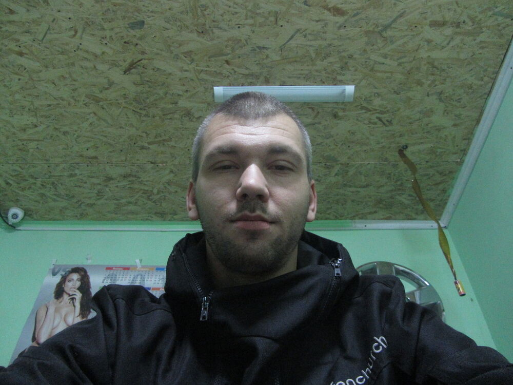  17648036  Andrey, 37 ,    