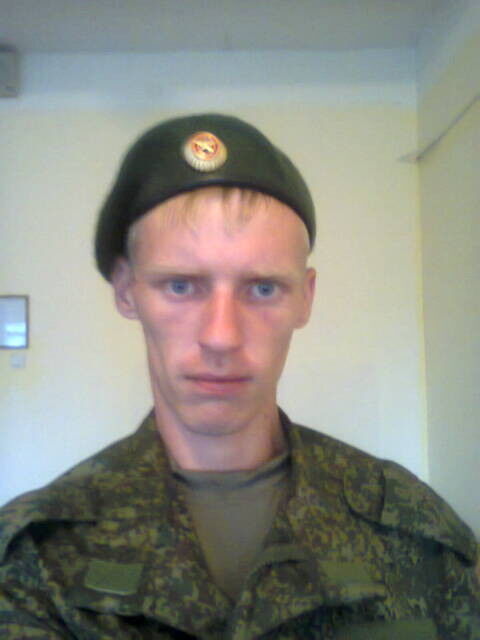  ,   Viktor, 41 ,   